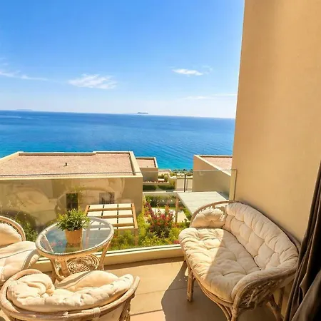 Apartment Beachfront Coast Escape 2bd *